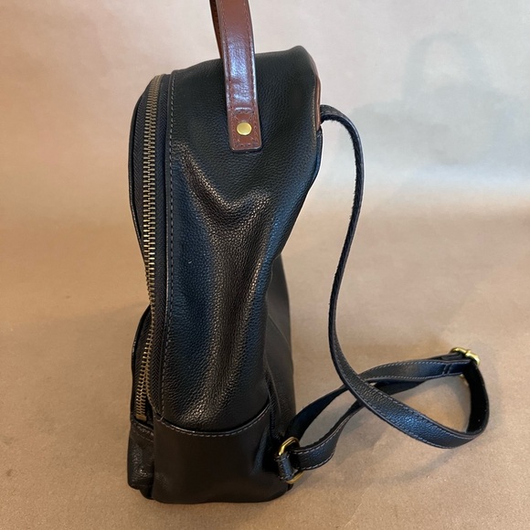 Fossil Black Genuine Leather Brown Gold Hardware Small Zip Backpack Felicity - Picture 5 of 13